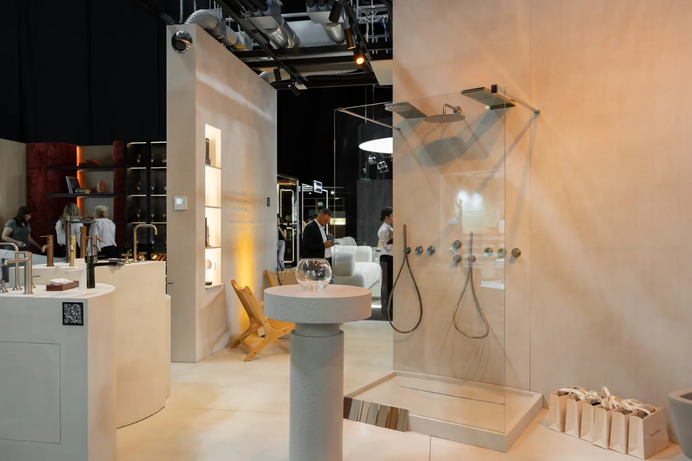 Shower Stage la standul Terra by Simplex